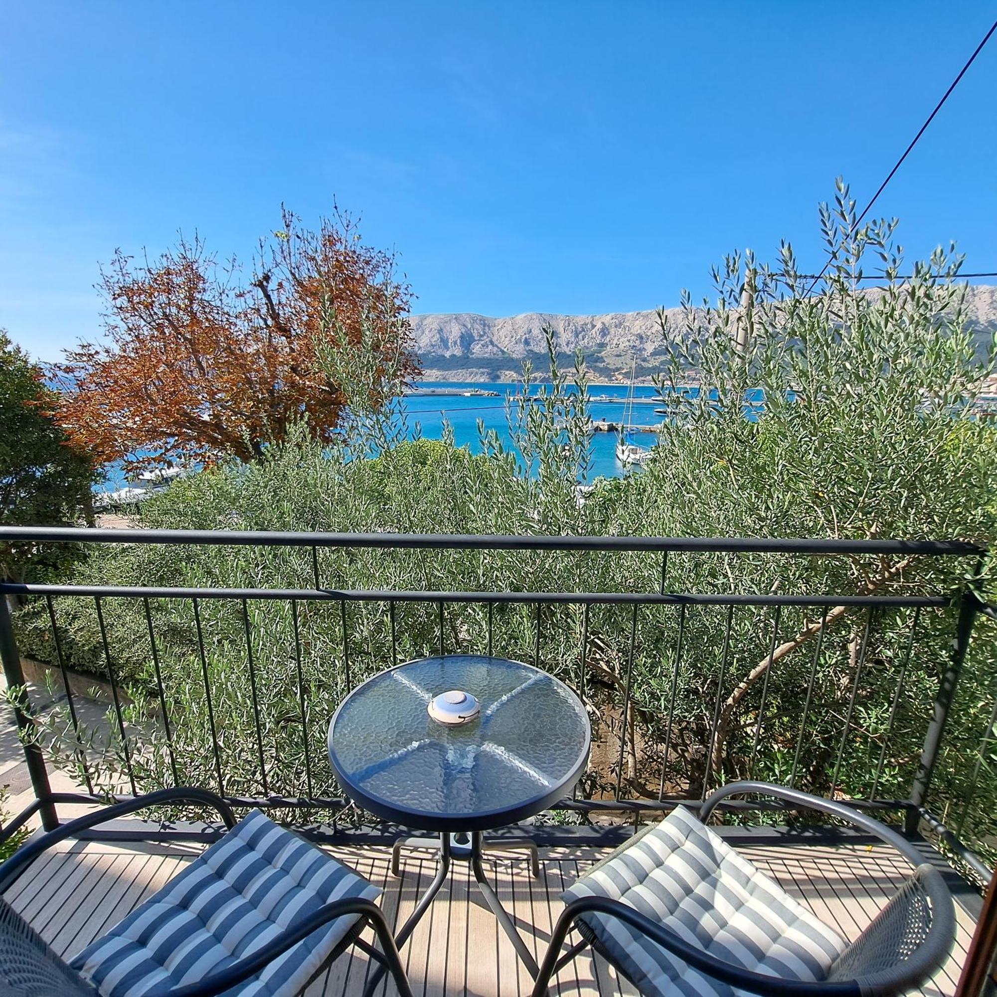 Apartments Lora Baška Eksteriør bilde