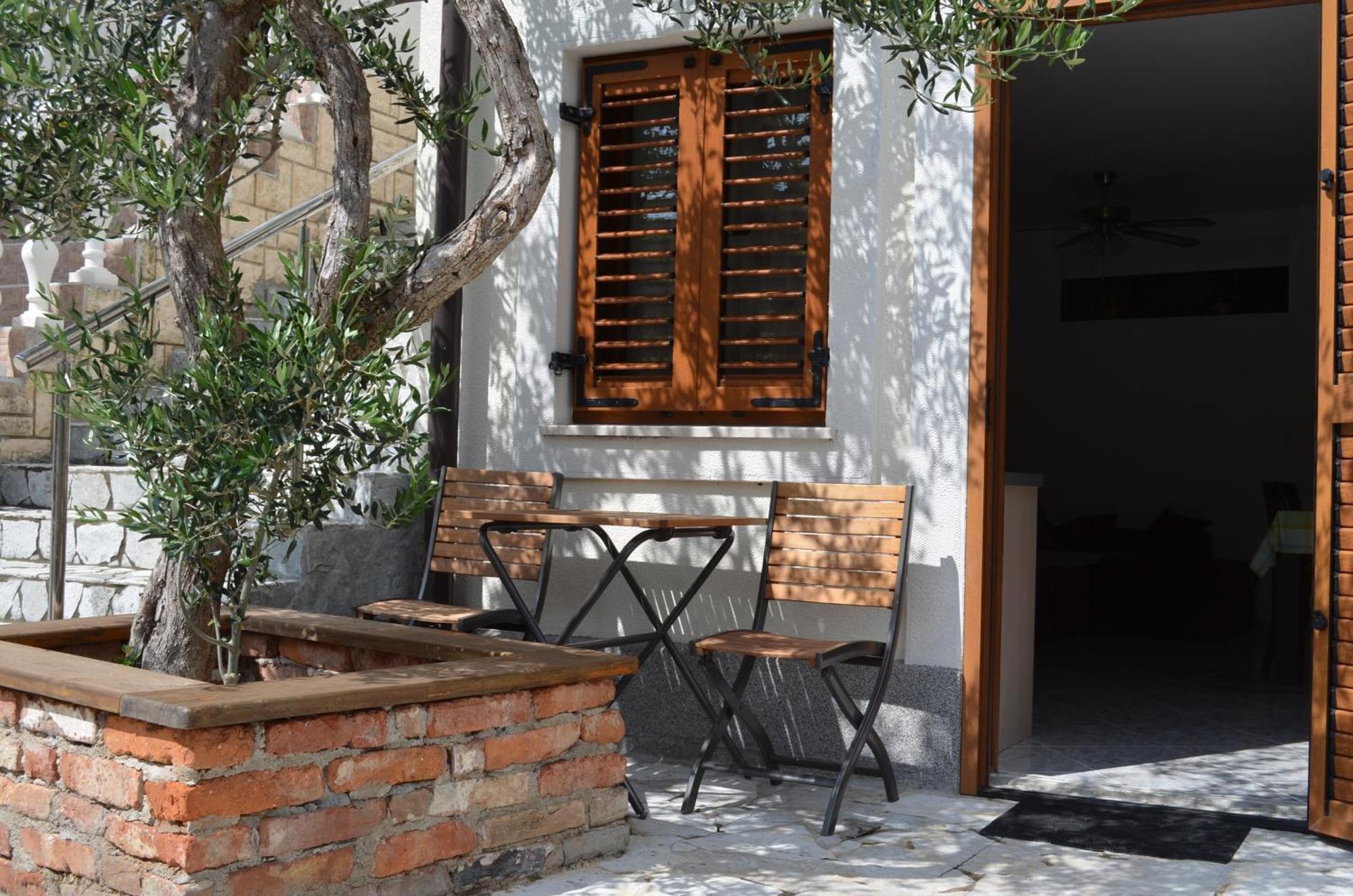 Apartments Lora Baška Rom bilde