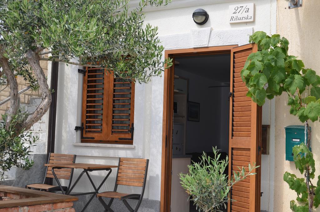 Apartments Lora Baška Rom bilde