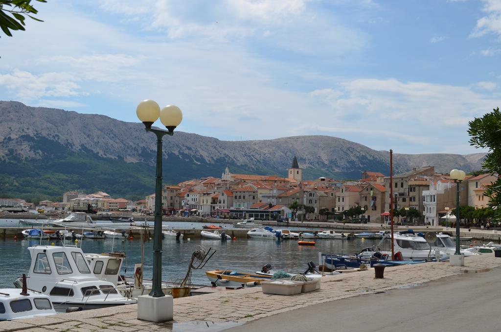 Apartments Lora Baška Rom bilde